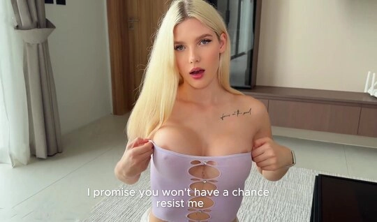 Моя сводная сестричка пошла на хитрость ради моей спермы в качестве протеина...