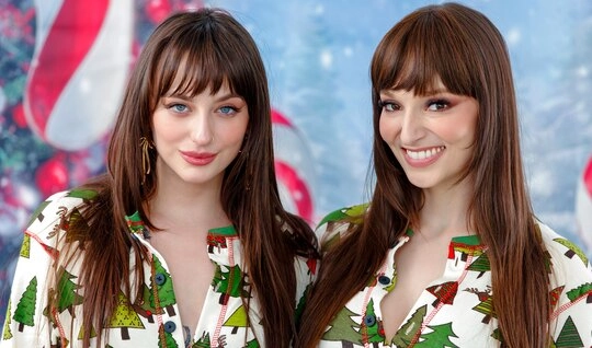 Две мачехи мутят новогодний секс с пасынками