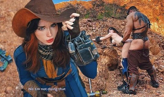 Порно косплей на Фаллаут от Свити Фокс, минет и секс за глоток воды с незнакомцем...